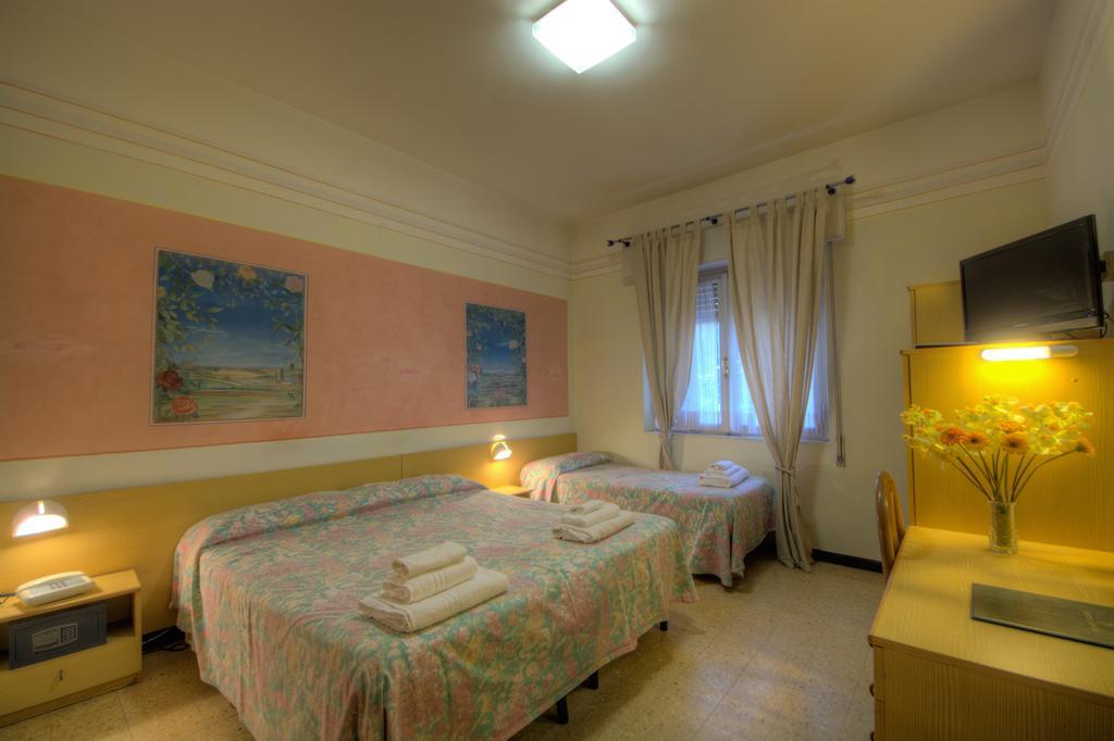 Hotel Savoia Finale Ligure Esterno foto